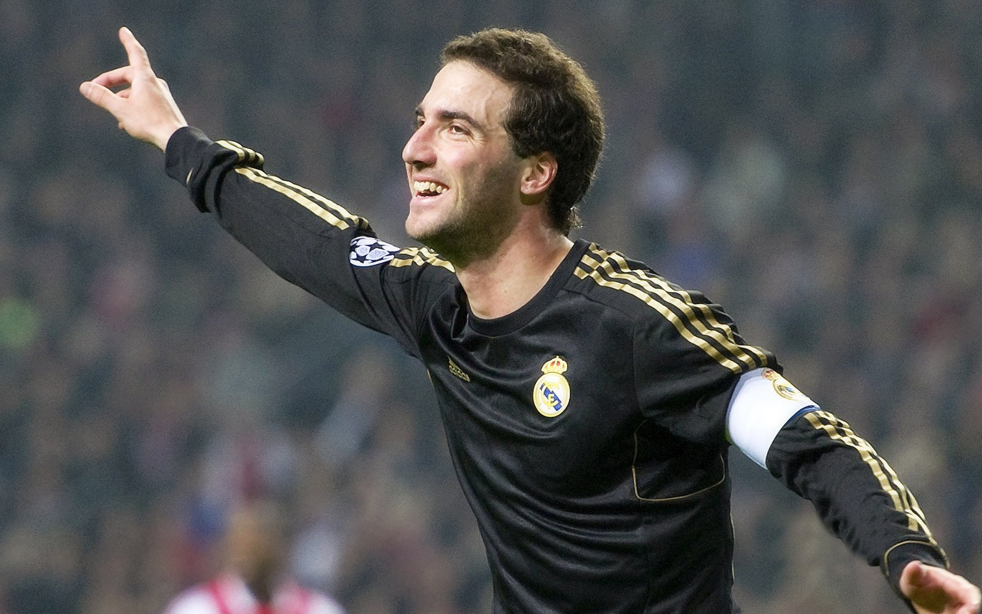 乔治·巴尔:他的防守能力让全黑队的防线更加稳定,攻防转换迅速